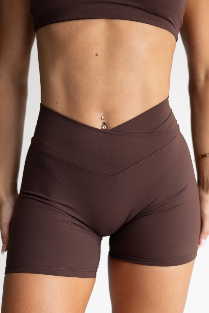 BIKE SHORTS - MOCHA       (invisible scrunch)