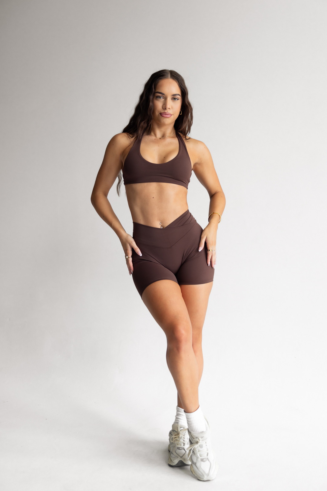 BIKE SHORTS - MOCHA       (invisible scrunch)